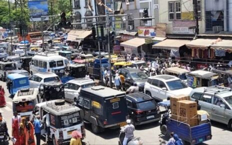 25 10 2026 19 05 2026 Ujjain Me Traffic Jam Dewas Road M